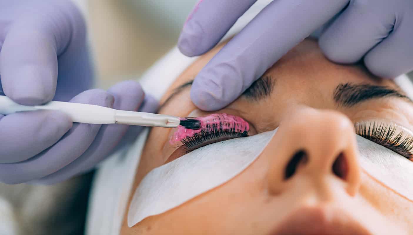 Everything you need to Know about Eyelash Lift